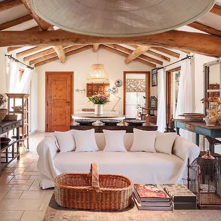 Oda ve Kahvaltı Albero Capovolto Golfo Aranci