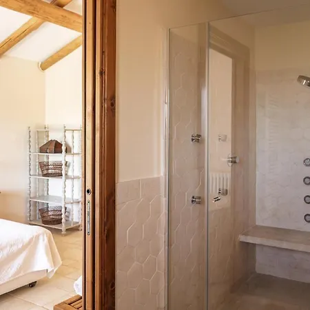 Albero Capovolto Bed & Breakfast 3*