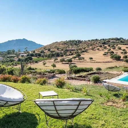 Nocleg ze śniadaniem Albero Capovolto 4*